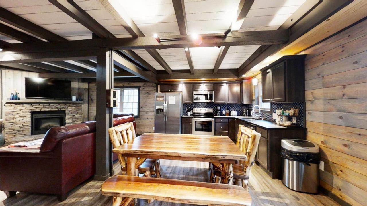 Bigfoots Hideaway Cabin Gatlinburg Exterior foto